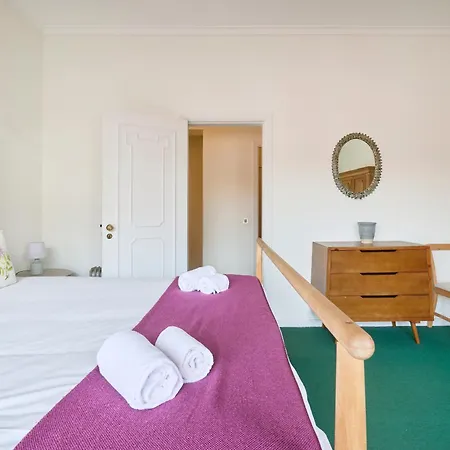 Appartement Nostalgic 70s W Sunset Balcony, By Timecooler